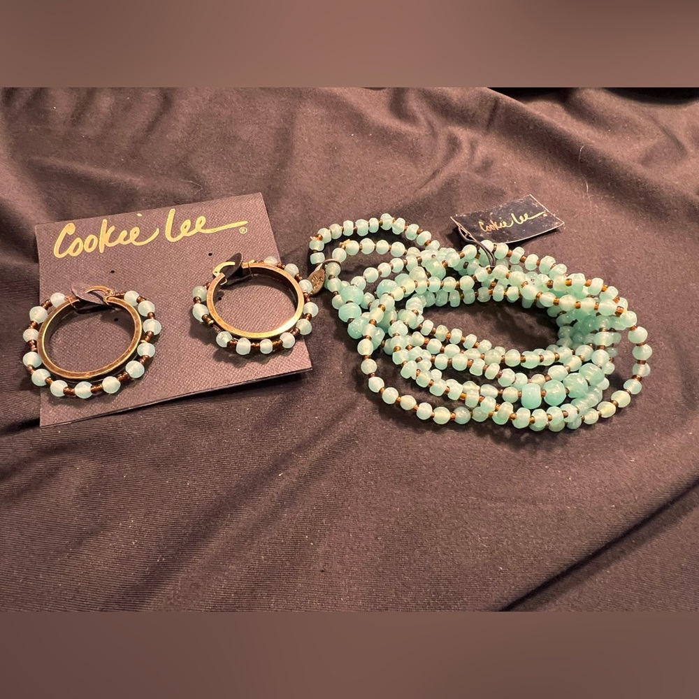 Cookie Lee-glass bead bracelet and earrings